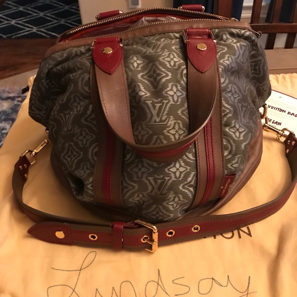 2010 Louis Vuitton Aviator Bag